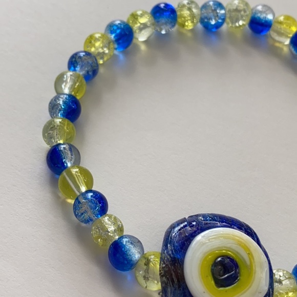 Cute Evil Eye 🧿 Bracelet - Picture 4 of 5